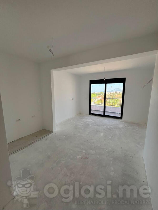 Garsonjera 34m2 - Bar - Čeluga