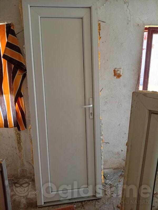 prodajem eloksirana vrata dobro ocuvana  70x21/a 70 x