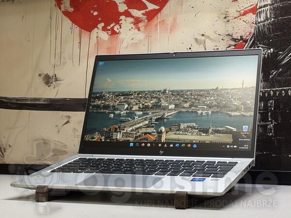 HP - 13.3" Intel i5 16GB GB