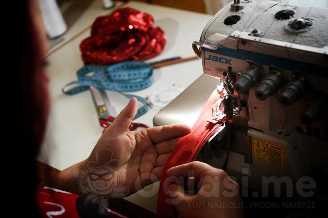 ŠNAJDERICA – RAD NA INDUSTRIJSKIM MAŠINAMA