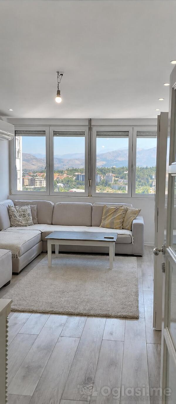 Dvosoban stan 80m2 - Podgorica - Preko Morače