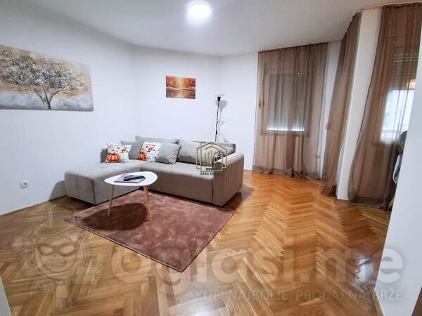 Dvosoban stan 75m2 - Podgorica - Blok 9