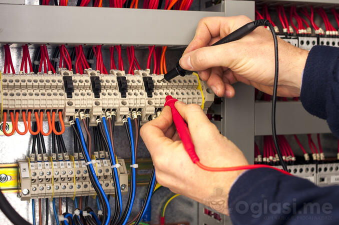 Potrebam pomocni elektricar