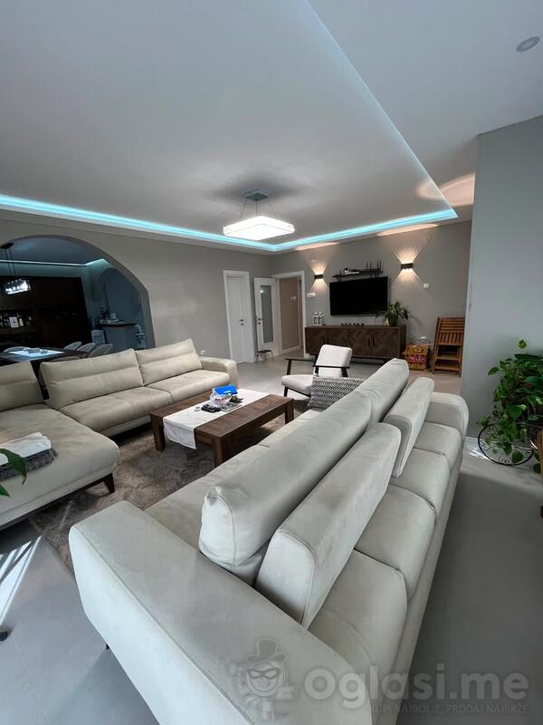 Kuća sa više stanova 308m2 - Podgorica - Vranići