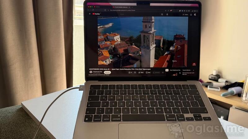Apple M2 Air - 13.3" Intel i9 16GB GB
