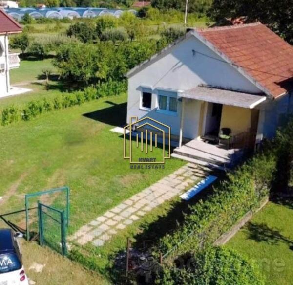 Porodična kuća 60m2 - Danilovgrad - > Okolina grada