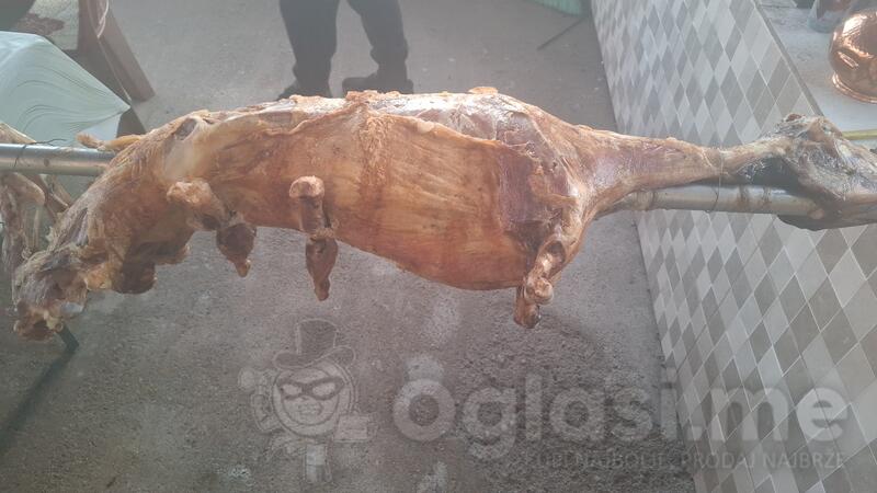 Jagnjeće pecenje