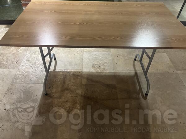 Prodajem sto 80x140 nogari metal konstrukcija