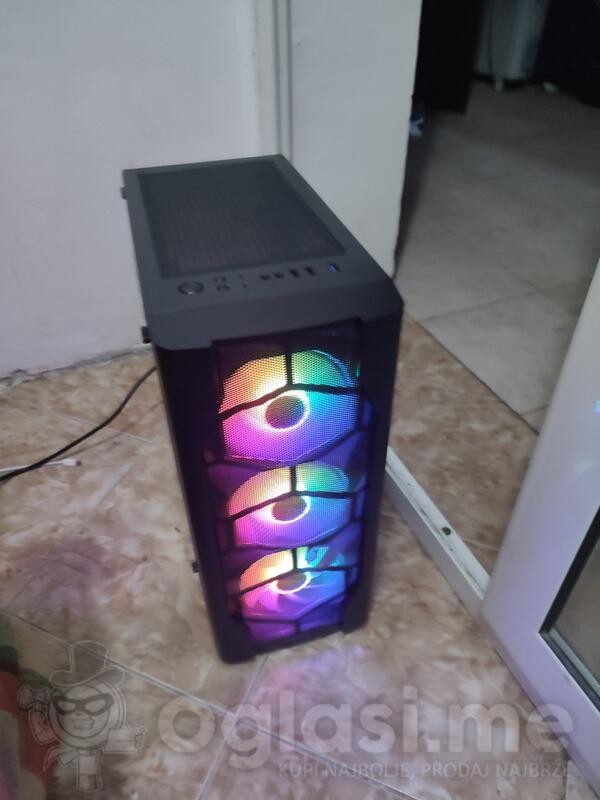 i3 - Intel i3 - 8GB GB DDR4 - SSD disk