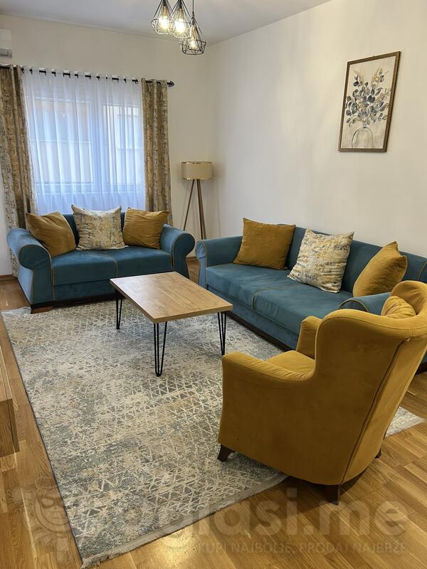 Dvosoban stan 70m2 - Podgorica - Tuški put