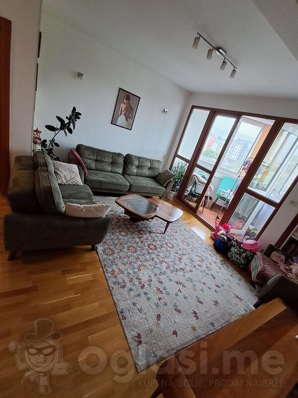 Dvosoban stan 64m2 - Podgorica - Preko Morače