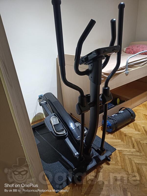 Prodajemo orbitrek sa podlogom, kao Nov, rijetko koriscen 350 eura.