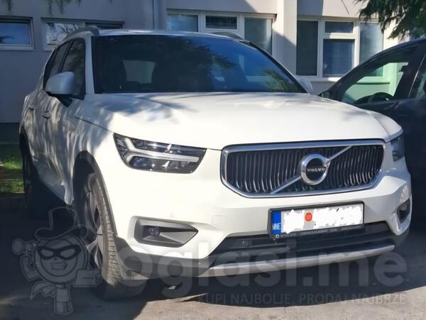 Volvo - XC 40 - T3 Momentum