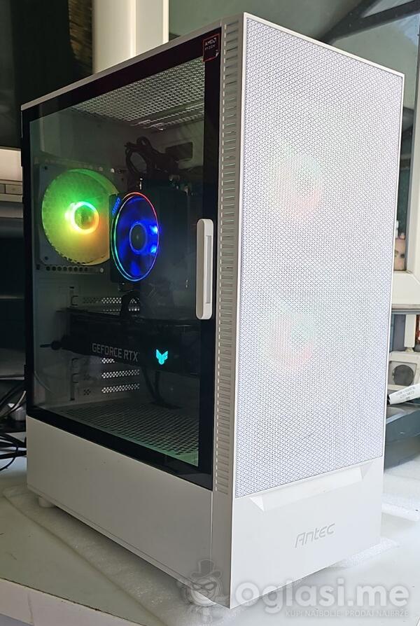 7800X 3D, 16GB, RTX 3080, 1TB SSD - AMD Ryzen 7 - 16GB GB DDR5 - SSD disk