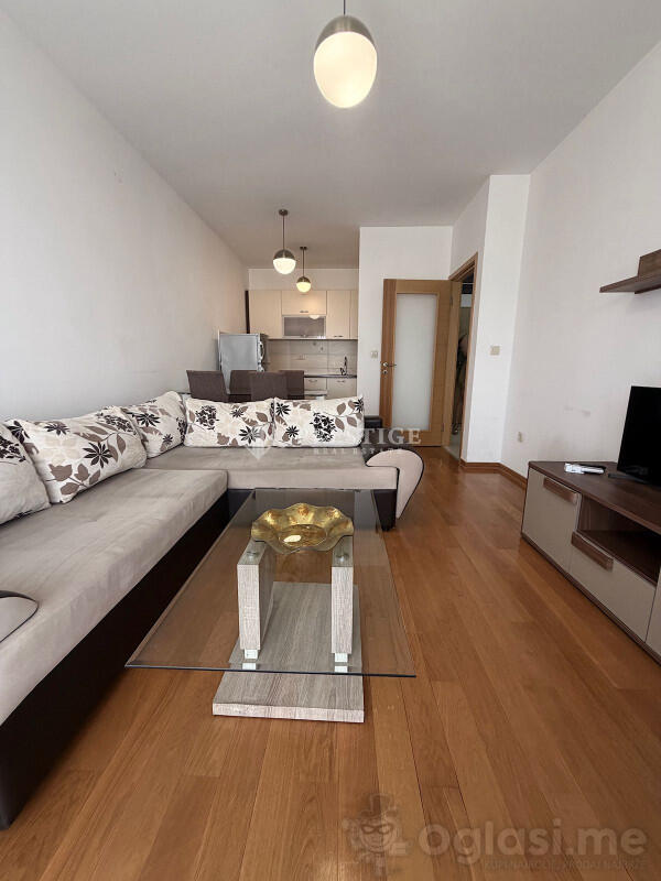 Jednosoban stan 55m2 - Podgorica - Blok 6