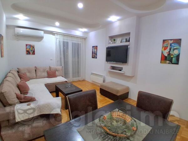Dvosoban stan 74m2 - Podgorica - Podgorica (uži dio)