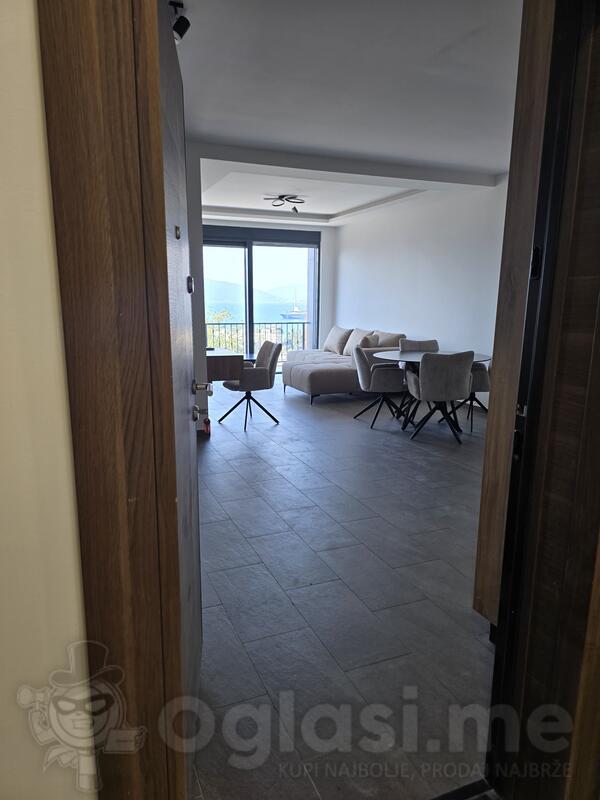 Jednosoban stan 53m2 - Tivat - Tivat (uži dio)
