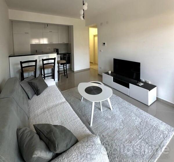 Garsonjera 33m2 - Bar - Centar grada