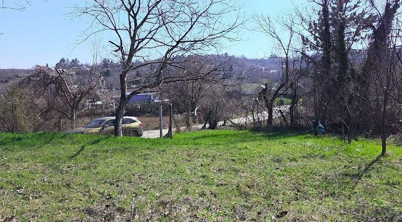 Građevinsko zemljište 1458m2 - Petrovaradin - Sremska Kamenica