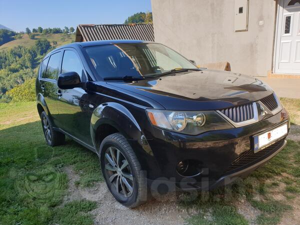 Mitsubishi - Outlander - 2.0