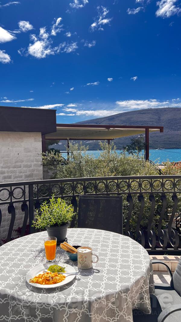 Jednosoban stan 50m2 - Herceg Novi - Baošići Bijela