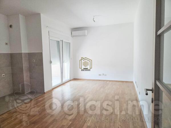 Jednosoban stan 45m2 - Podgorica - Blok 9