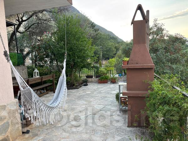 Porodična kuća 84m2 - Kotor - Prčanj