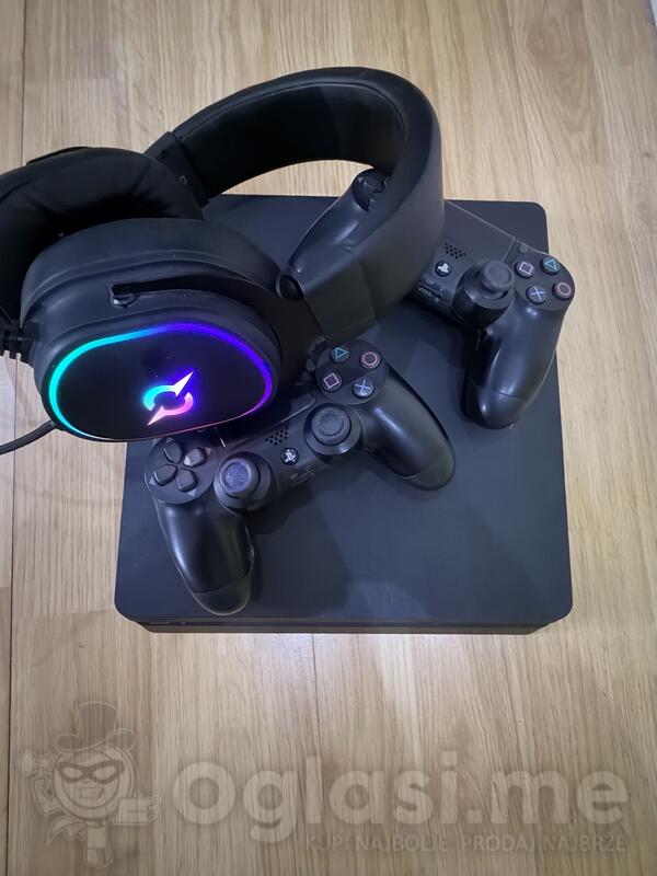 Sony - PlayStation 4