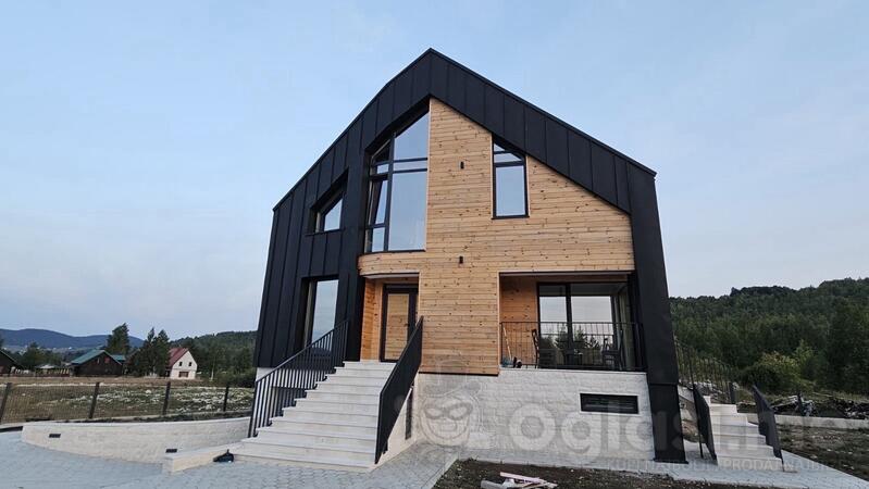 Porodična kuća 170m2 - Žabljak - > Okolina grada