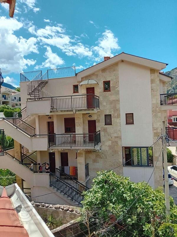 Dvosoban stan 72m2 - Kotor - Dobrota