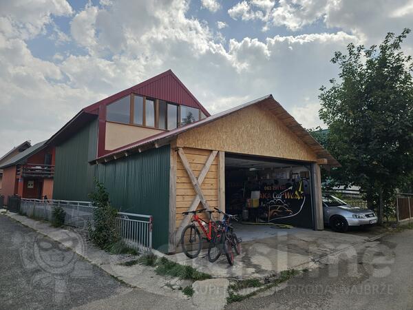 Porodična kuća 150m2 - Žabljak - > Okolina grada