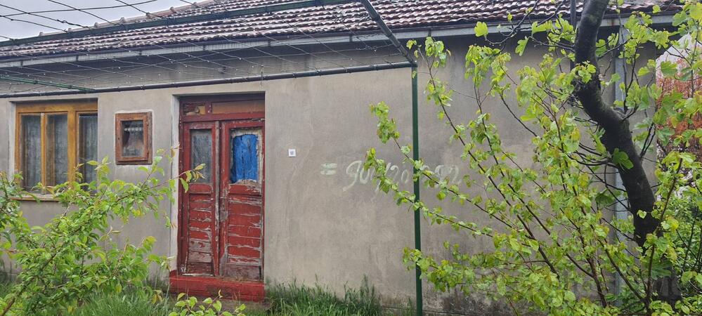 Porodična kuća 70m2 - Podgorica - Zagorič