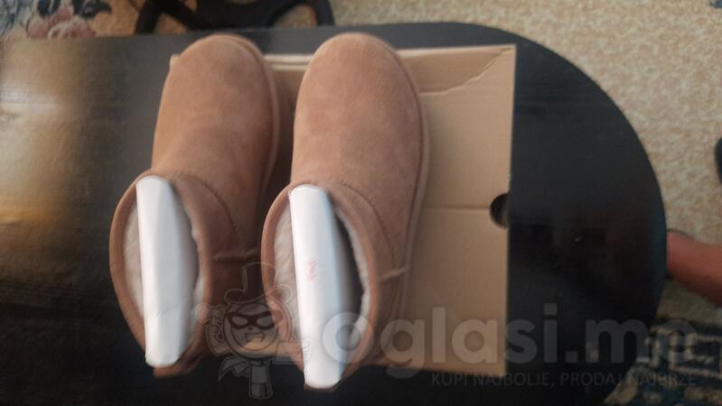 UGG