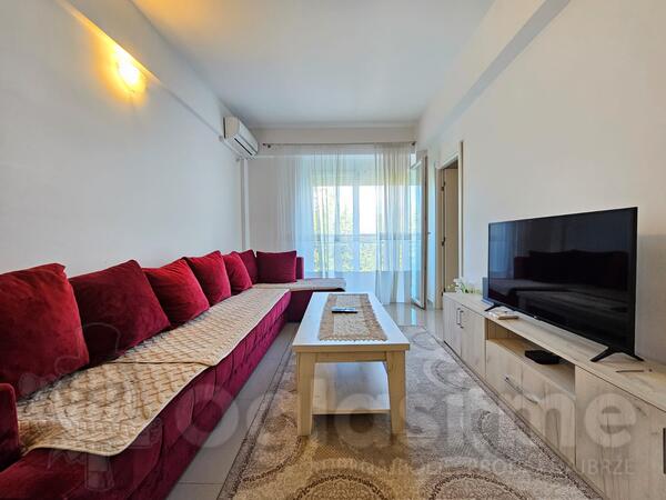 Dvosoban stan 65m2 - Bar - Centar grada