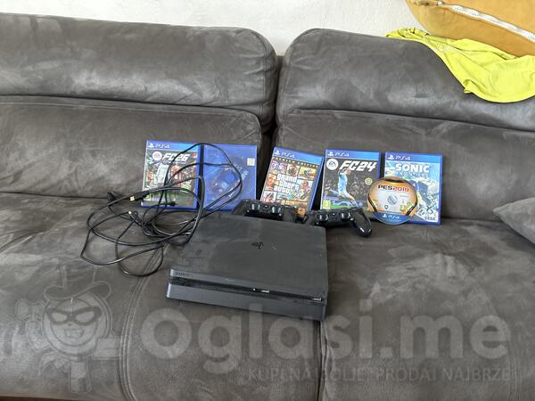 PS4 konzola + 2 džojstika + 6 igrica: EA Sports FC 26, GTA V, EA Sports FC 24, Sonic Frontiers, P...