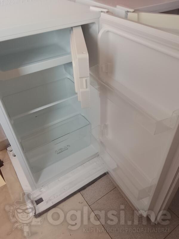 Prodajem dva frizidera