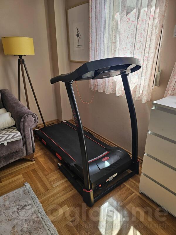 Prodajem traku za trcanje