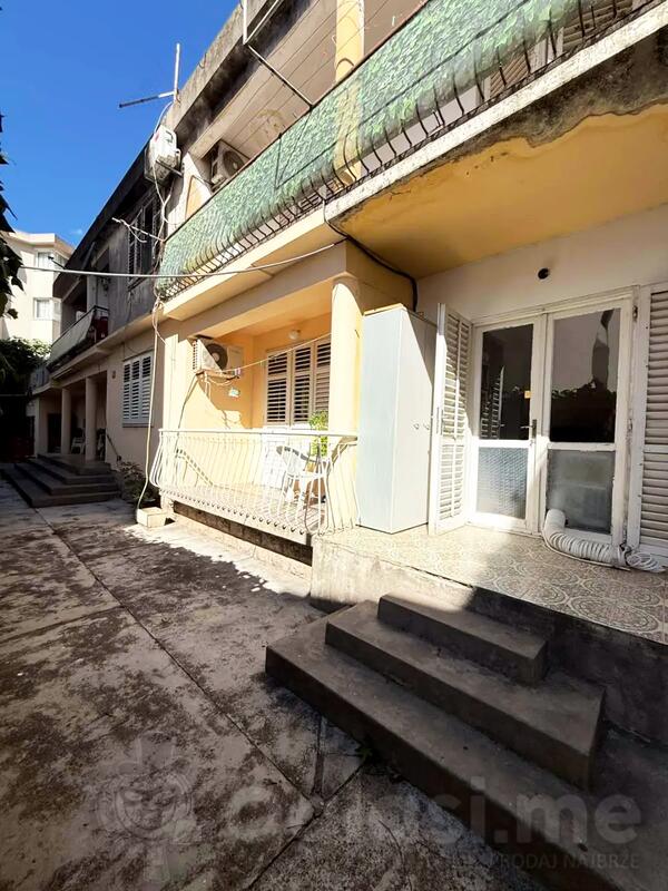 Dvosoban stan 62m2 - Budva - Podkošljun