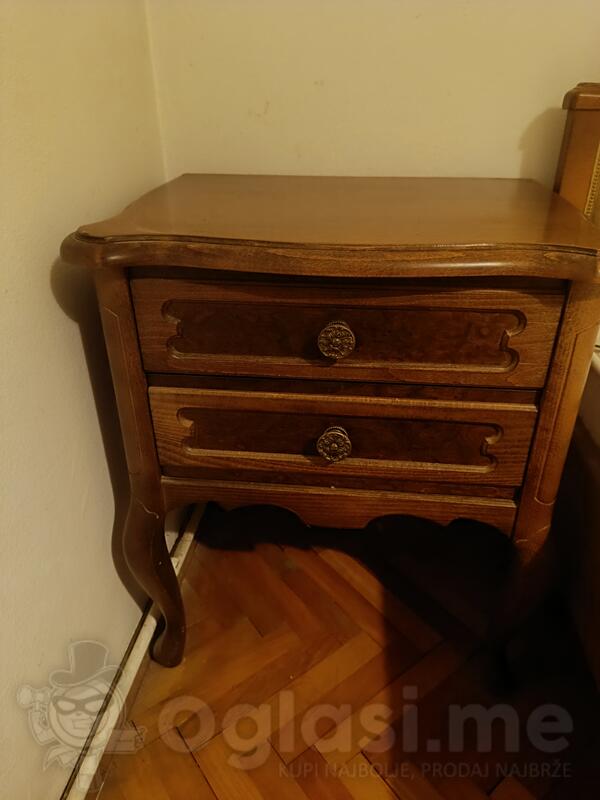 Prodajem nocni stocic - natkasnu