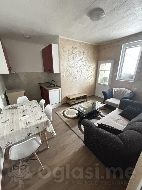 Porodična kuća 40m2 - Podgorica - Pobrežje