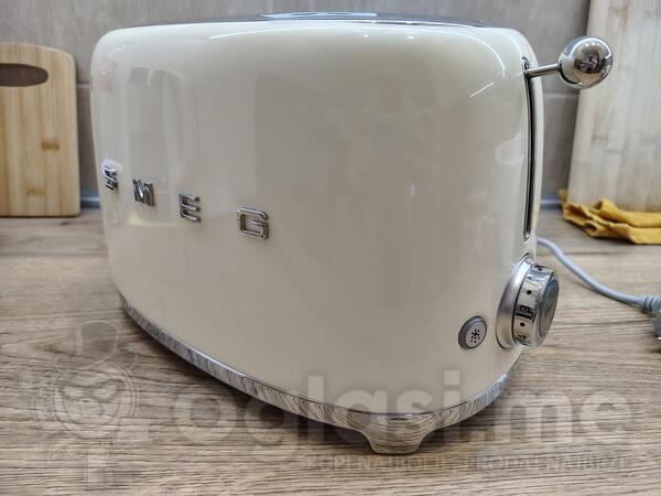 Toster SMEG TSF01CREU