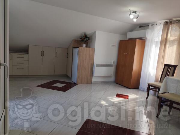 Poslovna zgrada 32m2 - Nikšić - Nikšić (uži dio)