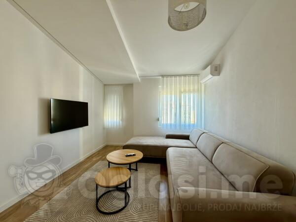Jednosoban stan 42m2 - Bar - Centar grada