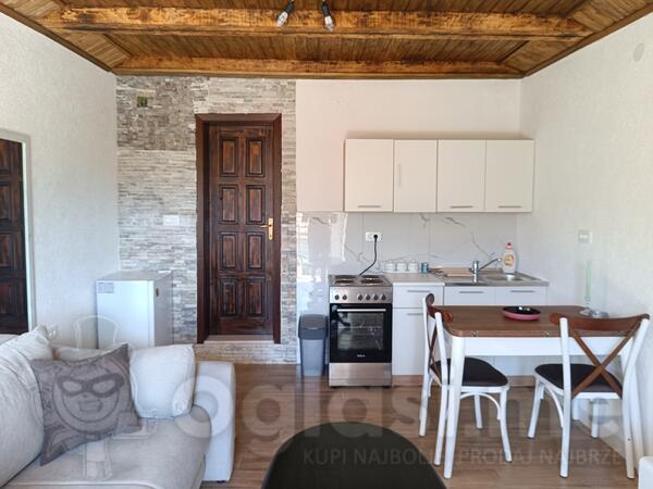 Vikendica 27m2 - Danilovgrad - Pažići