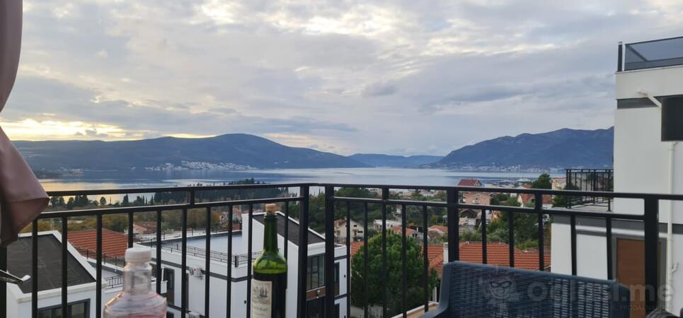 Dvosoban stan 105m2 - Tivat - > Okolina grada Kava