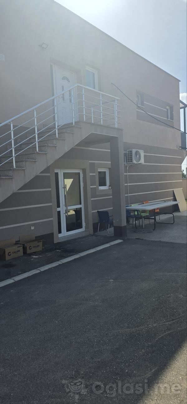 Jednosoban stan 170m2 - Novi Beograd - Novi Beograd (uži dio)