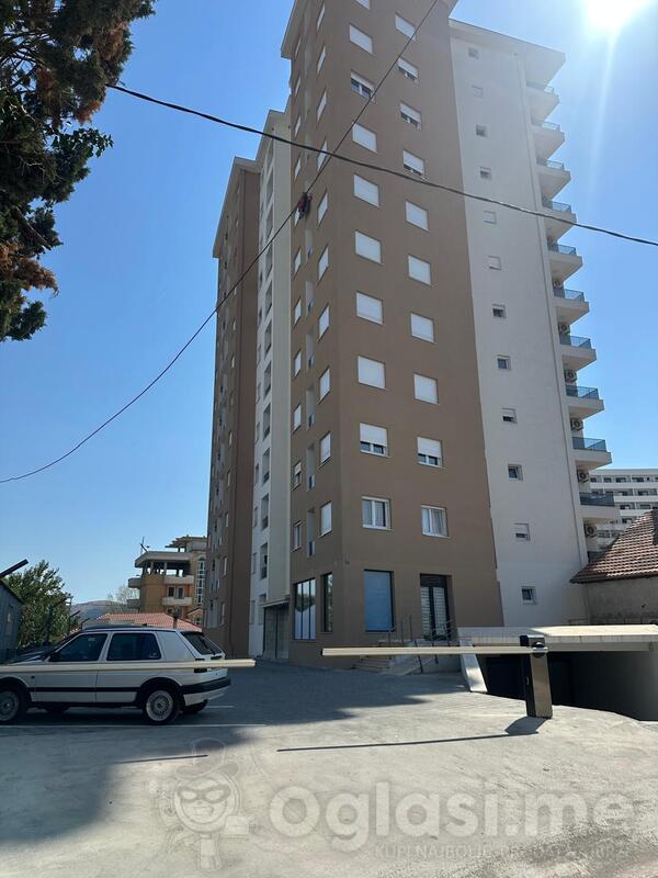Jednosoban stan 34m2 - Bar - Centar grada