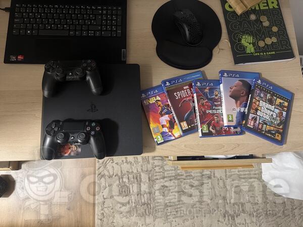 Sony - PlayStation 4