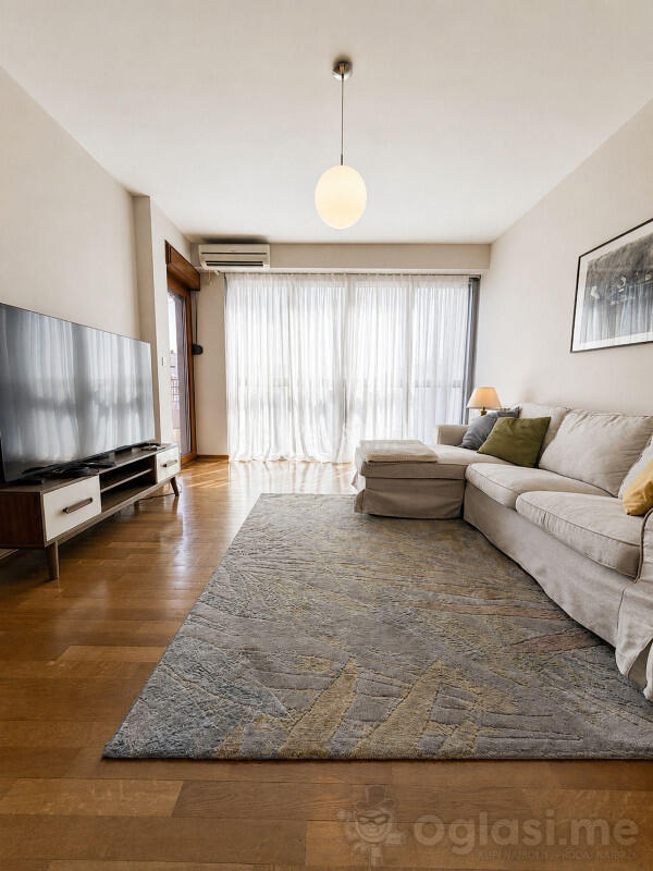 Dvosoban stan 78m2 - Podgorica - Preko Morače