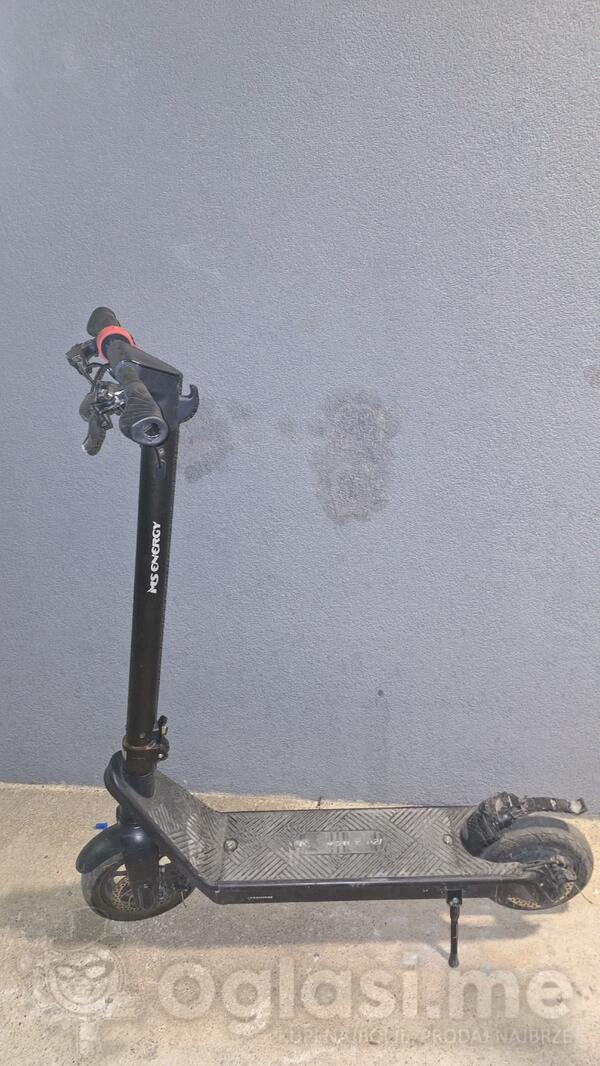 Električni Trotinet (Scooter)